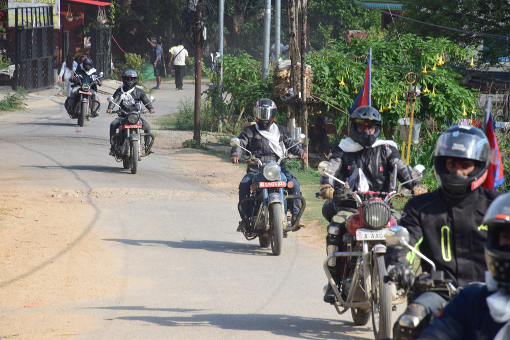 आन्तरिक पर्यटन प्रवर्द्धनका लागि काठमाडौं-बन्दीपुर रोयल इन्फिल्ड यात्रा