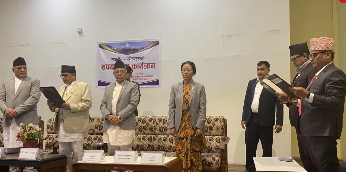 गण्डकीमा दिपङ मनाङे र फ्लोर क्रस गर्ने नेसपाका फणिन्द्र देवकोटाले लिए मन्त्रीको शपथ