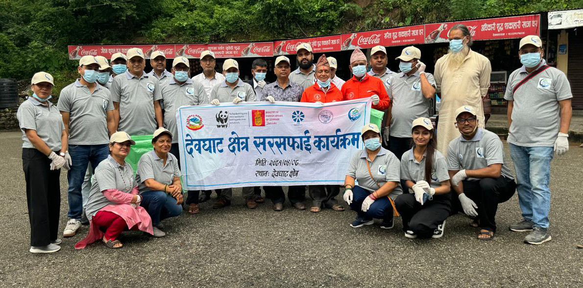 देवघाटमा भक्तजनले ल्याउने प्लाष्टिक चुनौती बन्दै
