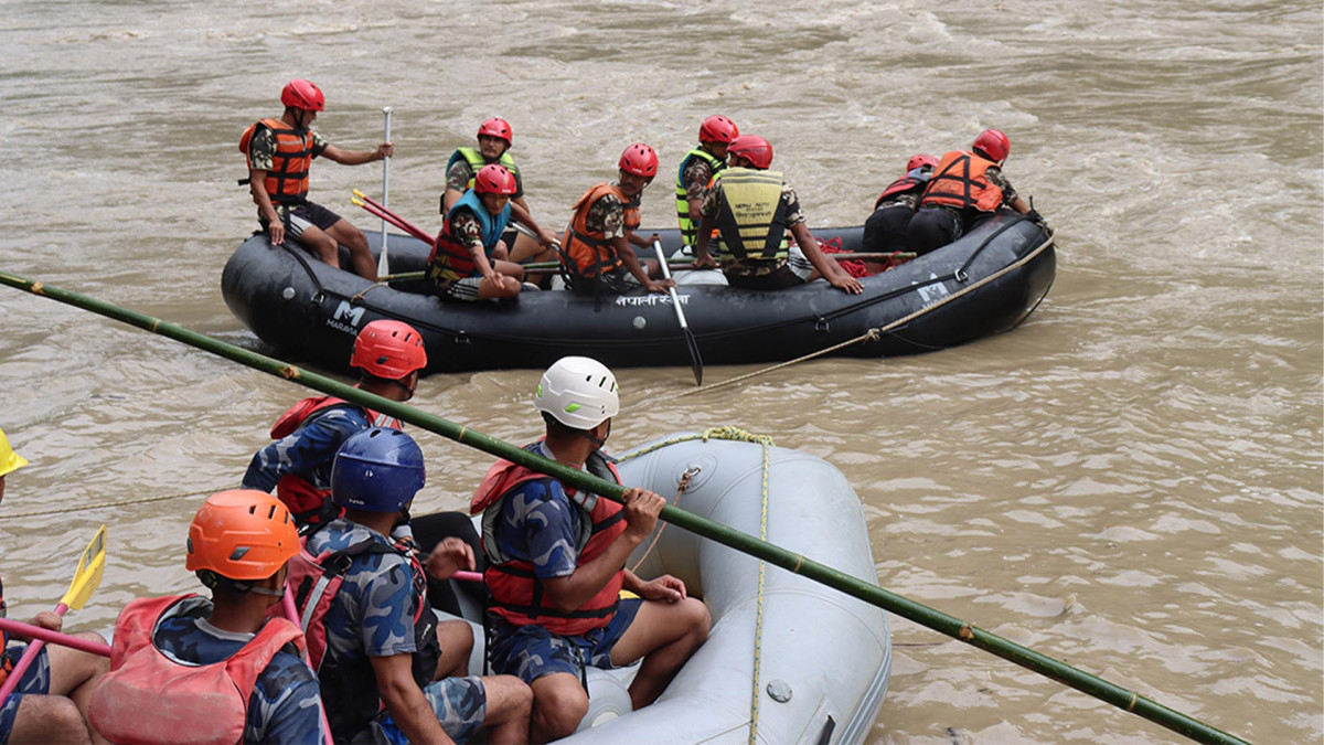 सिमलतालमा भएको बस दुर्घटना महिना दिन पूरा, अझै भेटिएनन् बस र ३८ यात्रु