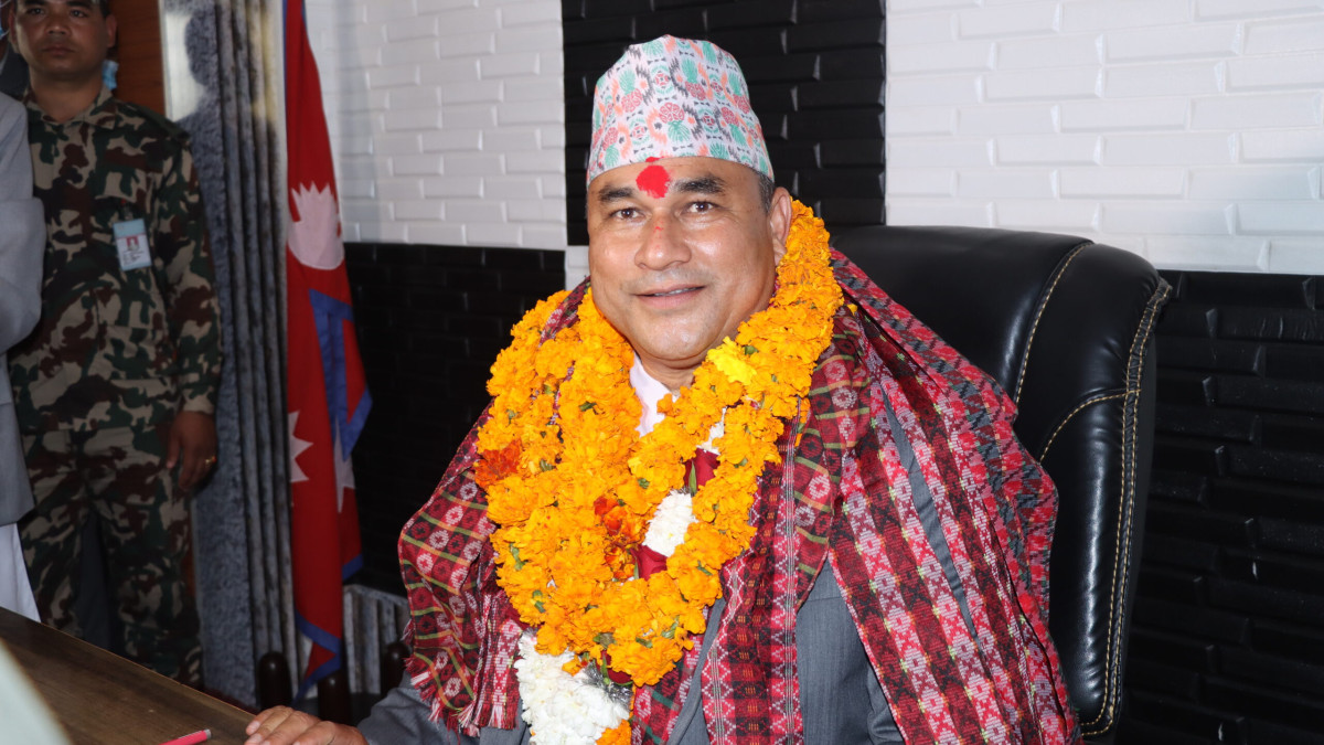 सुदूरको मुख्यमन्त्री बन्दै कमलबहादुर शाह, पछि हटे देउवा
