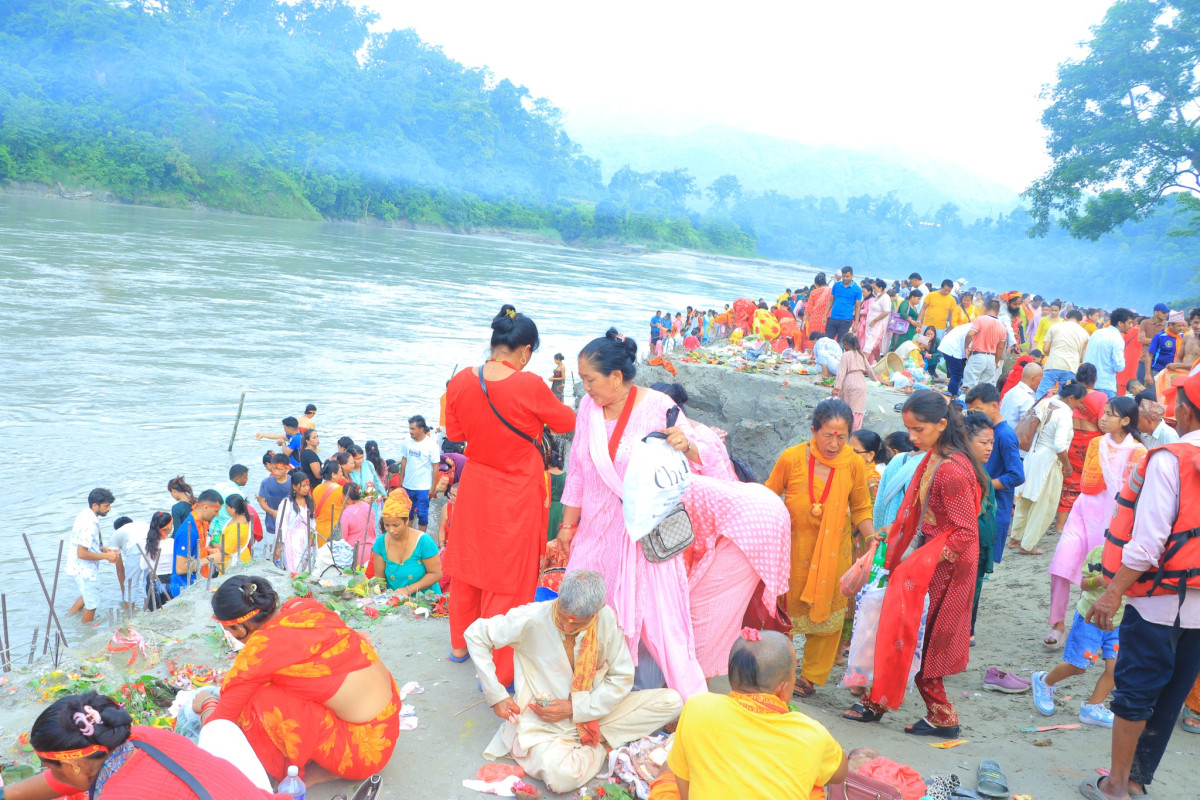 देवघाटमा बोलबम मेला : एक लाख ३० हजारले स्नान गरेको अनुमान