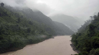 आजको मौसम : मुग्लिन सहित धेरै स्थानमा बिहानैदेखि बर्षा, ४ प्रदेशमा भारी वर्षा हुने