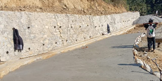 च्याङलिङको डोटीचौतारादेखि बिरुवाटार सडक कालोपत्रे हुँदै
