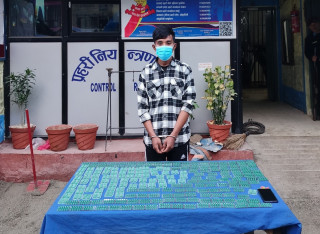 आँबुखैरेनीको बेनीटारबाट लागु औषध सहित एक युवक पक्राउ 