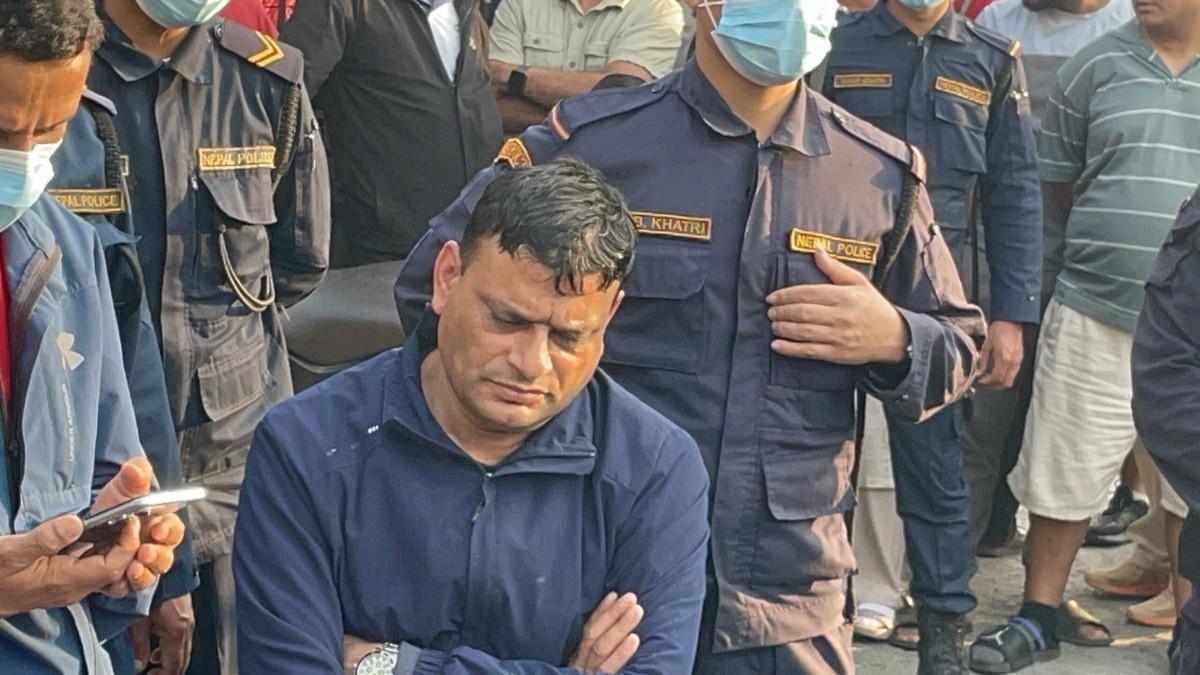 पोखरा महानगरको उजुरी हेर्ने अधिकारी नै घुससहित पक्राउ