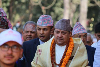 पूर्व राजा ज्ञानेन्द्र भोलि गोरखा आउदै