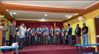 आँबुखैरेनी क्याम्पसका स्ववियु निर्वाचित पदाधिकारीहरुलाई सपथ ग्रहण 