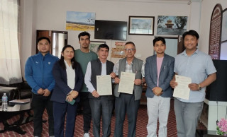 आँबुखैरेनी गाउँपालिकाद्वारा आँबुखैरेनी क्याम्पसका बिद्यार्थीलाई बस सेवा उपलब्ध गराउने