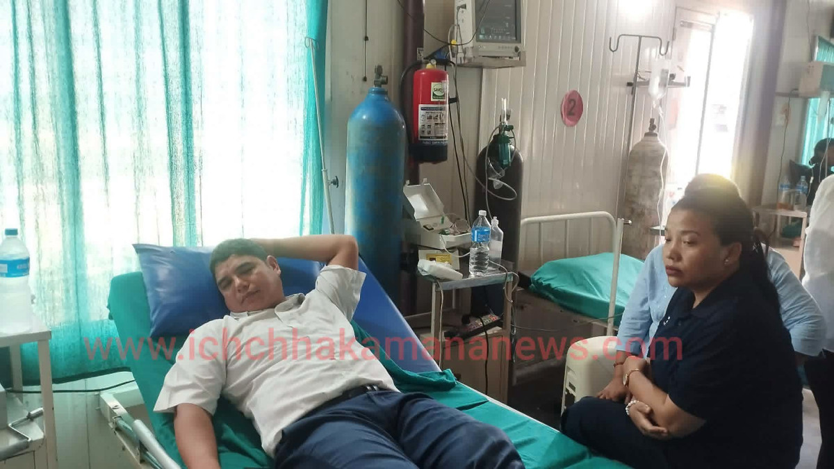 निर्माण व्यवसायीद्वारा कार्यकक्षमै प्रमुख प्रशासकीय अधिकृतमाथि सांघातिक आक्रमण,अस्पतालमा उपचार हुँदै