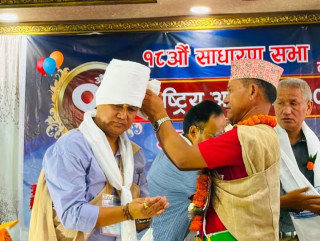 वरिष्ठ गीतकार तथा संगीतकार धनबहादुर गुरुङलाई लोकबहादुर गुरुङ स्मृति गीत–संगीत पुरस्कार