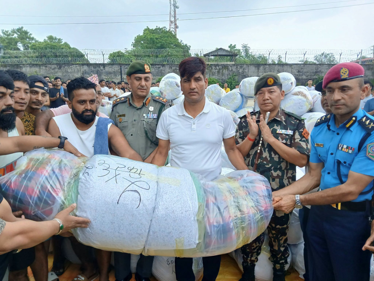 चितवन कारागारका कैदीबन्दीद्वारा रसुवा बाढीपीडितलाई सहयोग