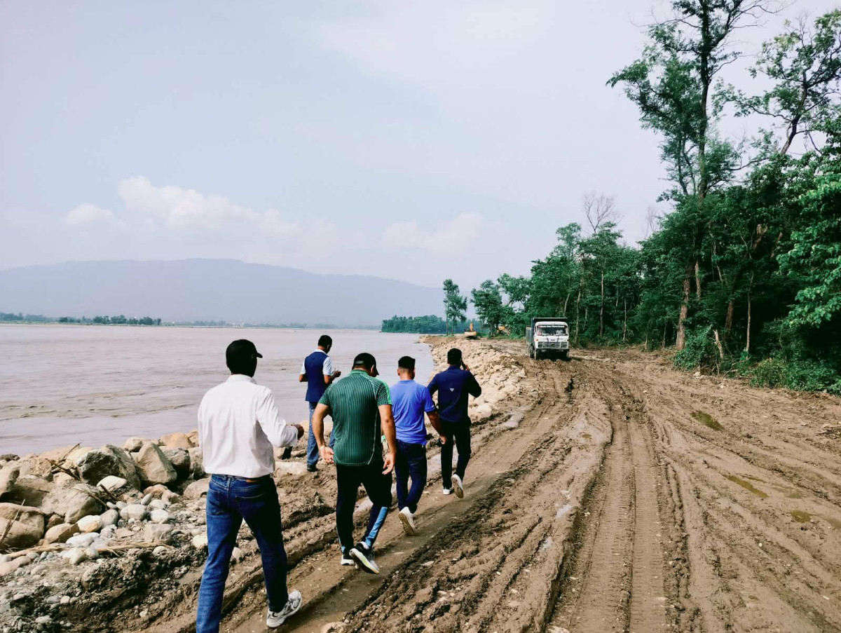 गोब्रेनीमा नारायणीको कटान रोक्न १ करोडको काम, मन्त्री तामाङद्वारा निरीक्षण