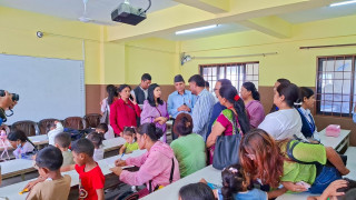 भोटेकोशी बाढी प्रभावित बालबालिकालाई काठमाडौंमा विद्यालय भर्ना,मानसिक आघात कम गर्न डंगोलको पहल