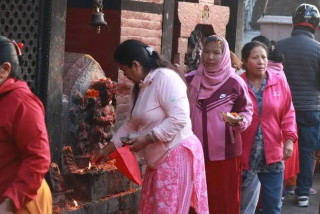 नवरात्रको नवौँ दिन, देशभरका शक्तिपीठमा भक्तजनको घुइँचो