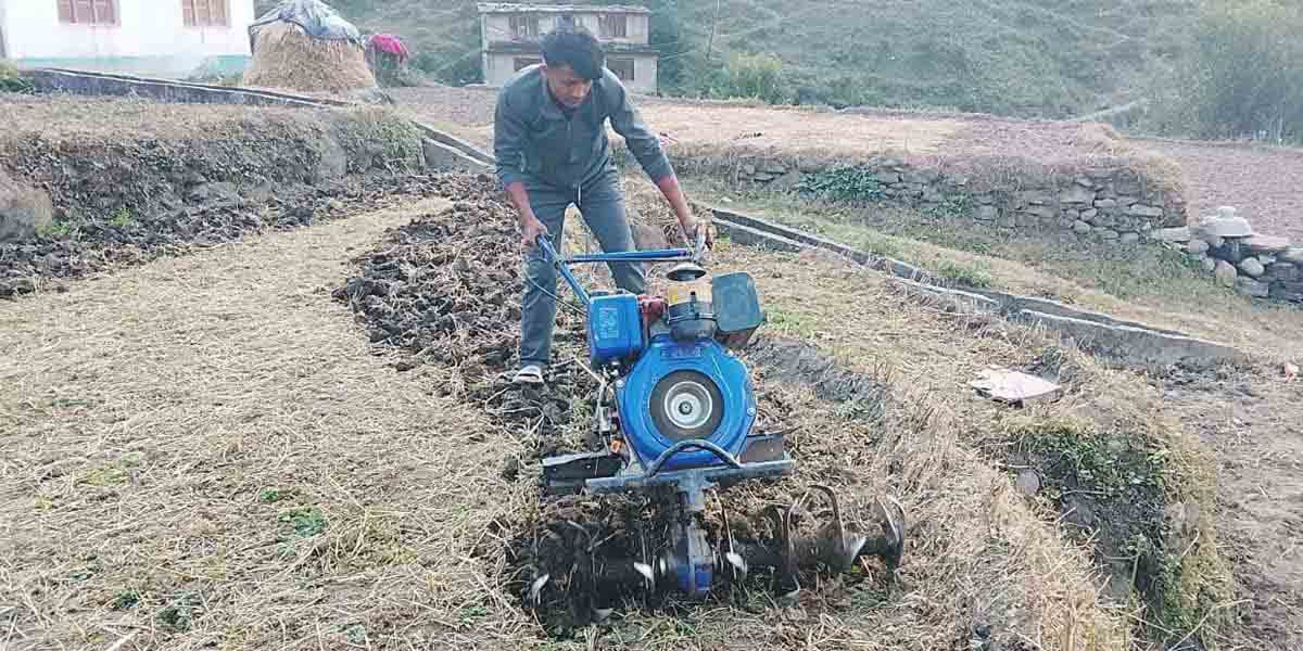 किसानका लागि भरपर्दो सारथी हाते ट्याक्टर